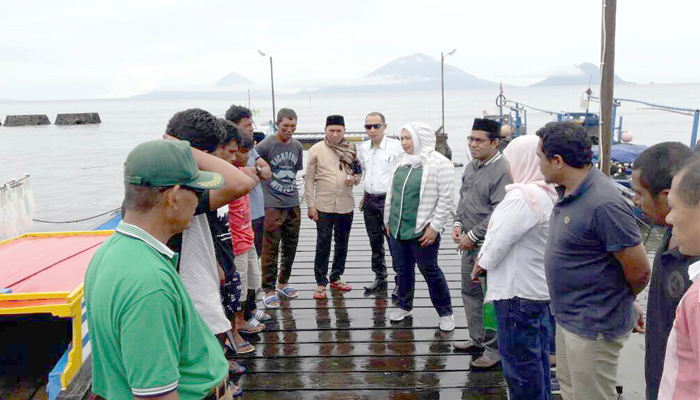 Anggota Komisi IX DPR RI Temui Masyarakat Nelayan di Halbar